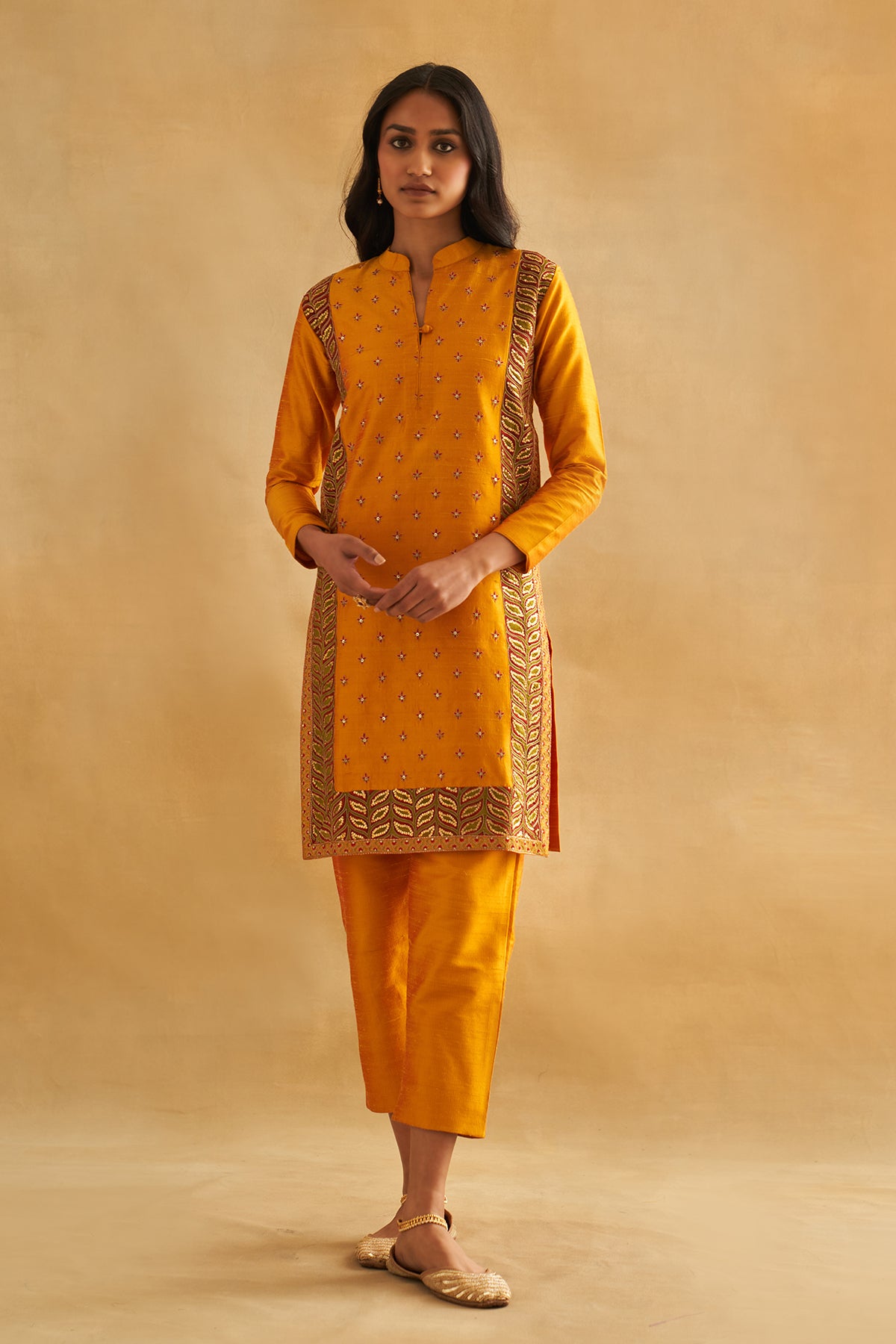 Parneeka Kurta Set