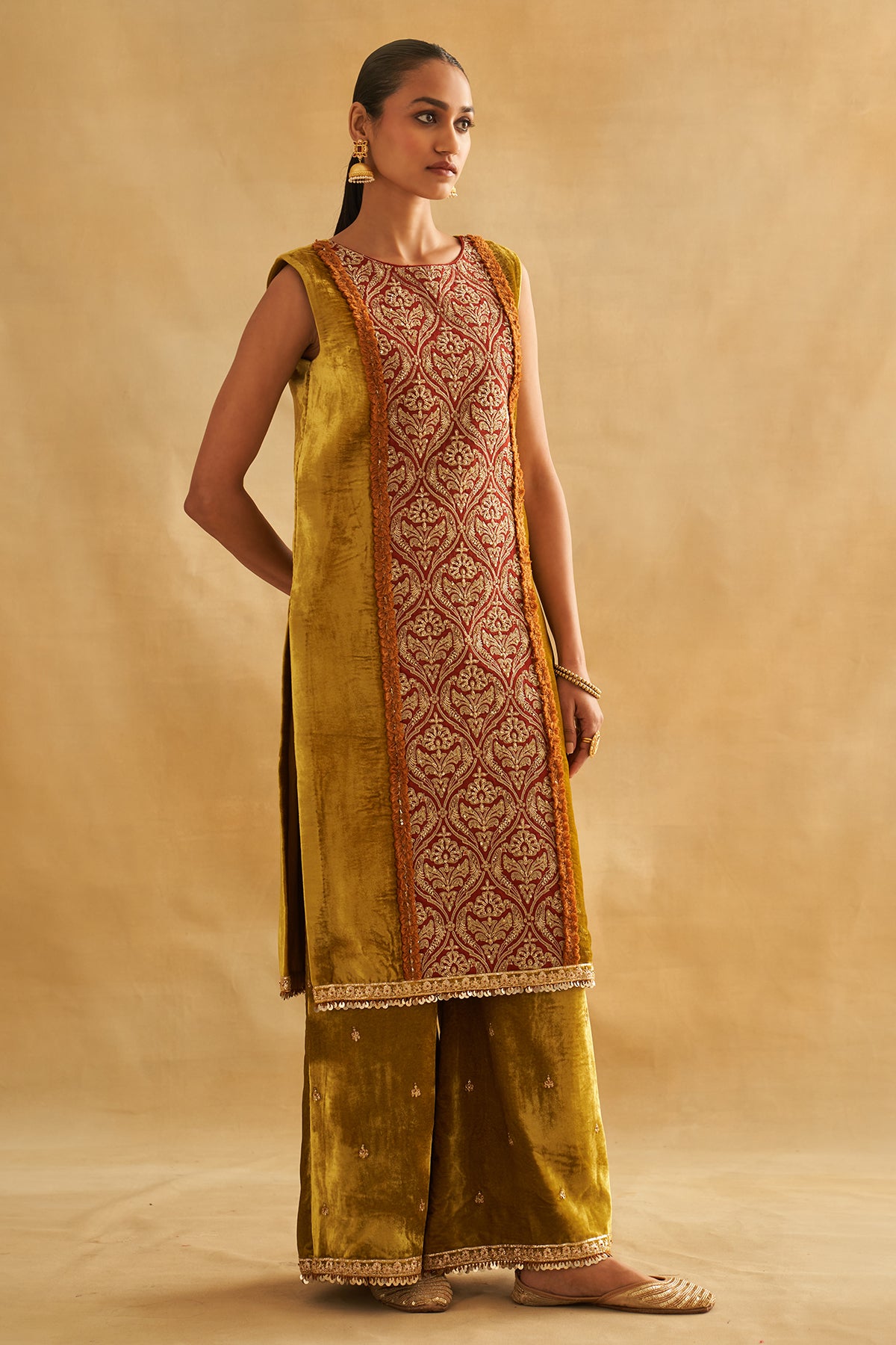 Amrapali Kurta Set